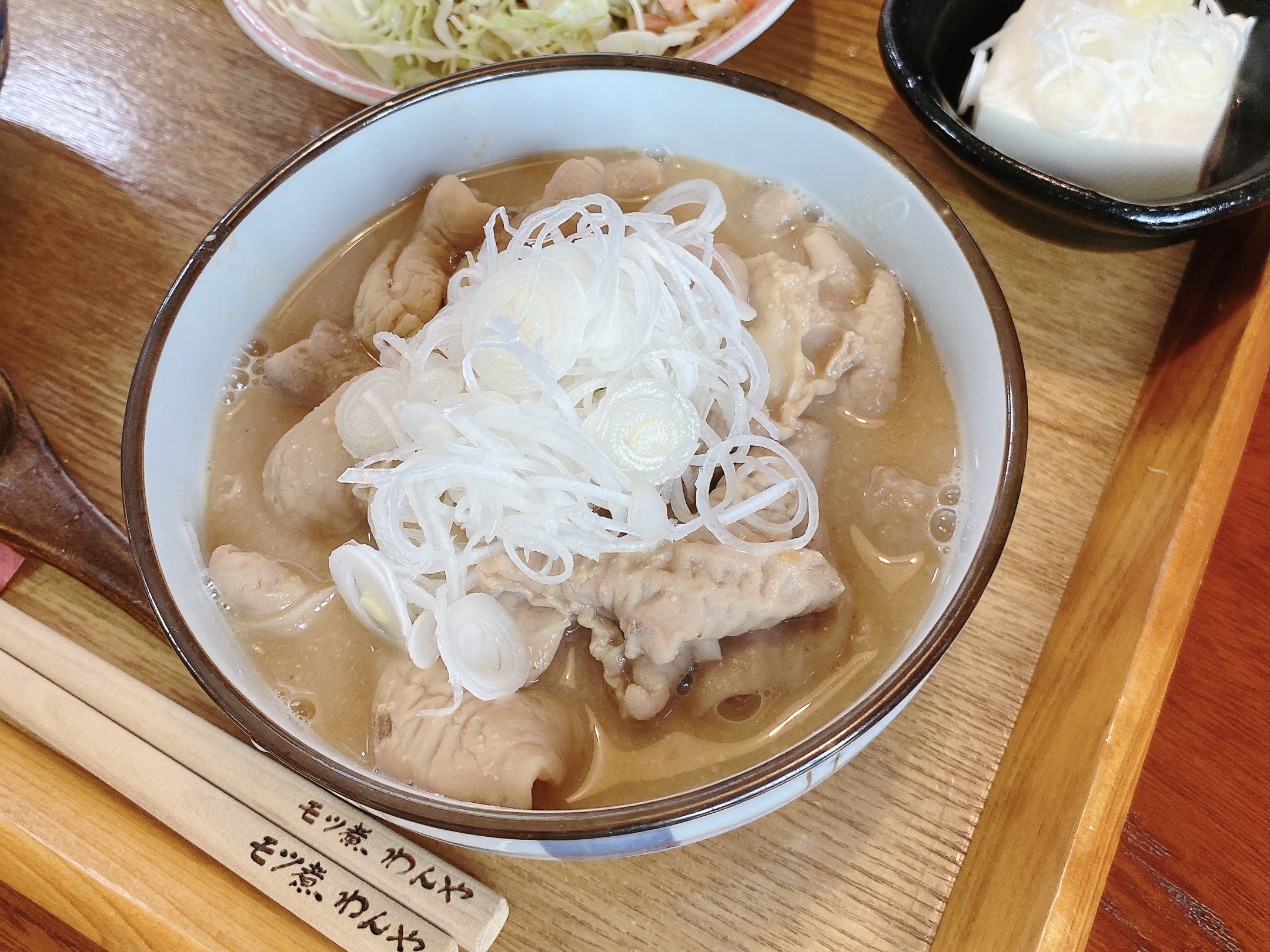 もつ 成田市並木町】営業時間3時間のモツ煮専門店「わんや」の絶品モツ