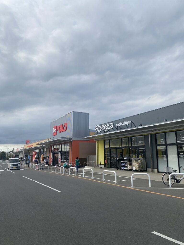 スーパー外観