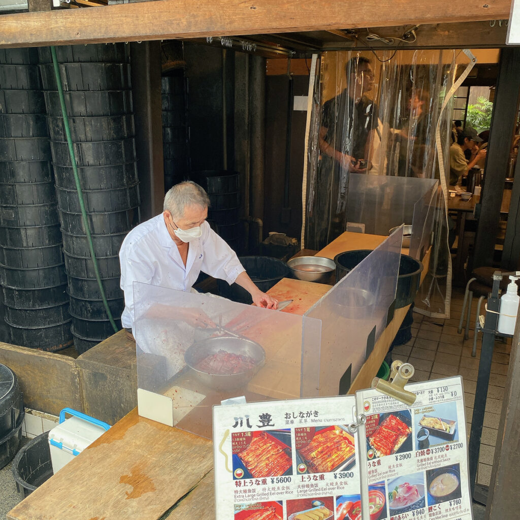 成田山表参道の老舗うなぎ店「川豊本店」