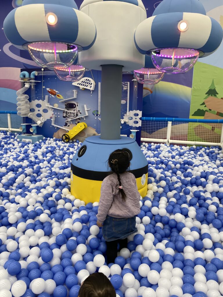 ボールプール