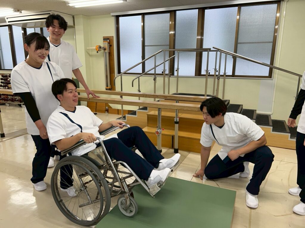 藤リハビリテーション学院