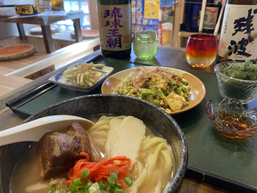 沖縄料理と泡盛