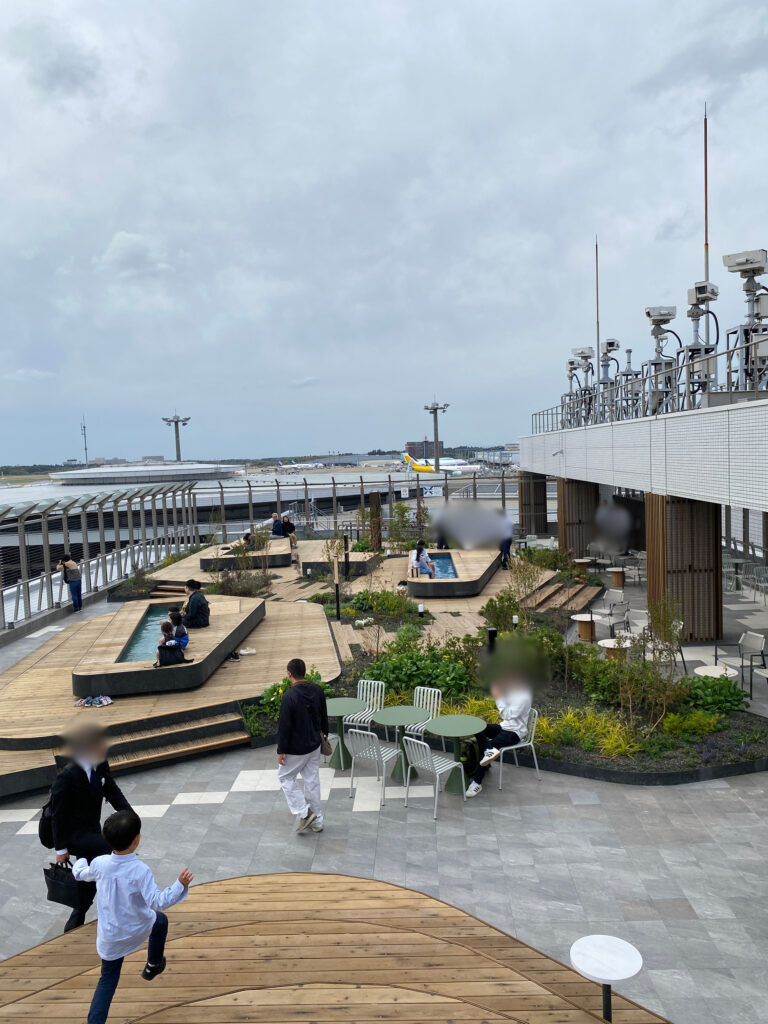 展望デッキの足湯