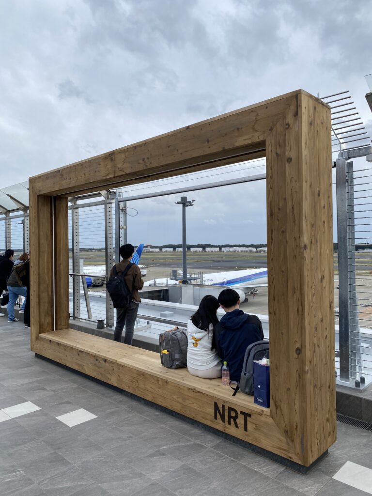 視界を遮ることなく飛行機を撮影できる場所