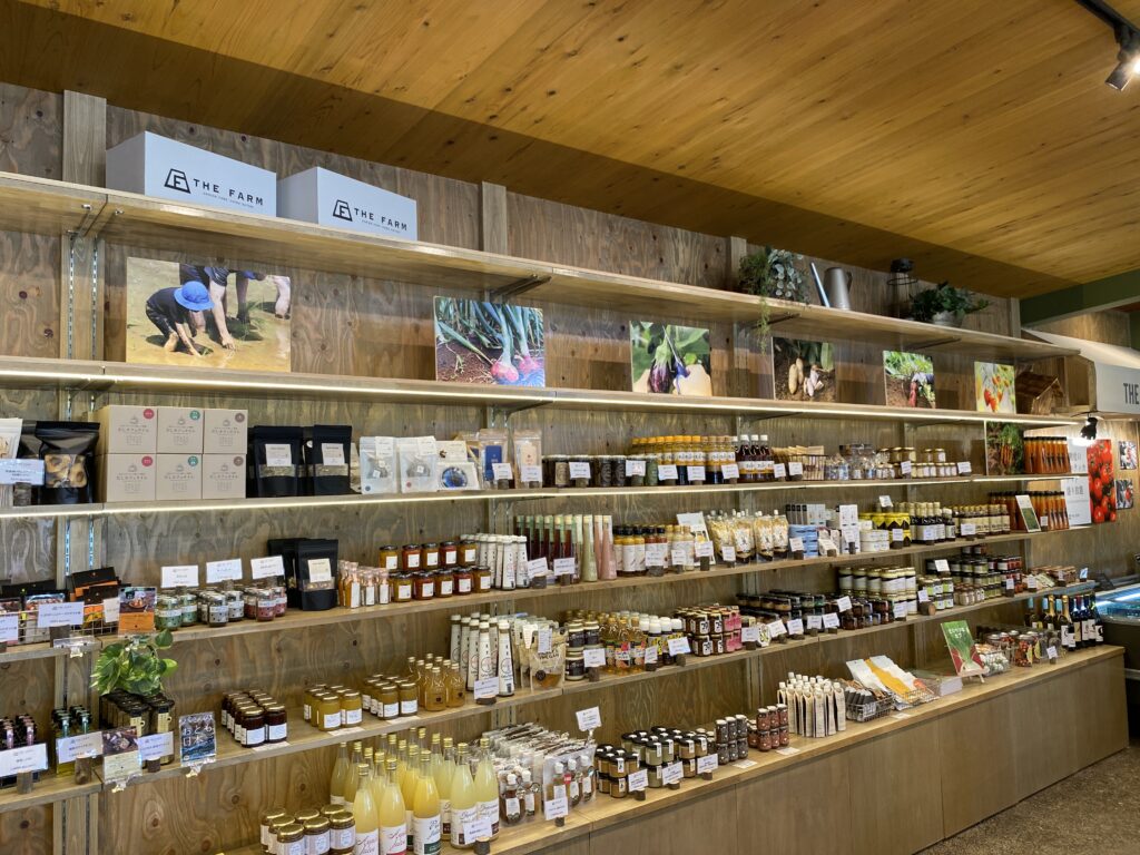THE FARM BASE店内の商品棚