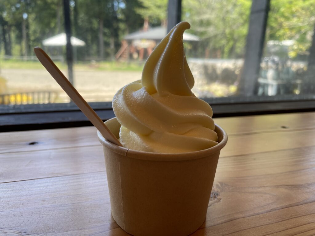 THE FARM BASEのミルクアイス