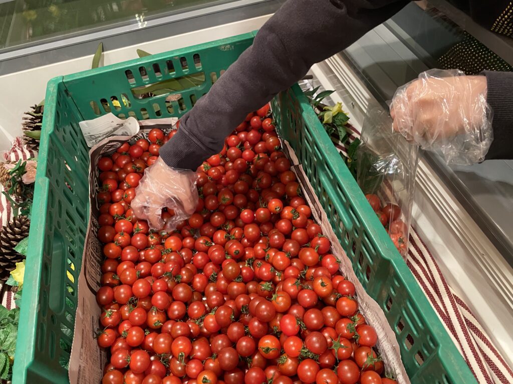 フルティカトマトの詰め放題