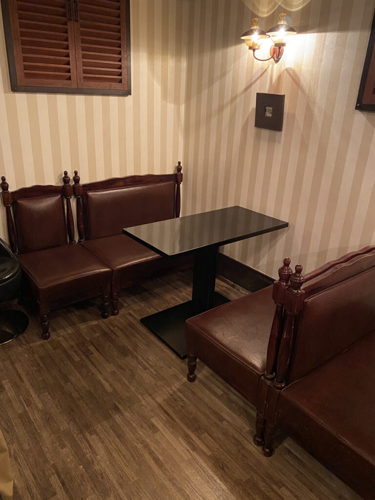 カクテルバー東洋の店内の雰囲気