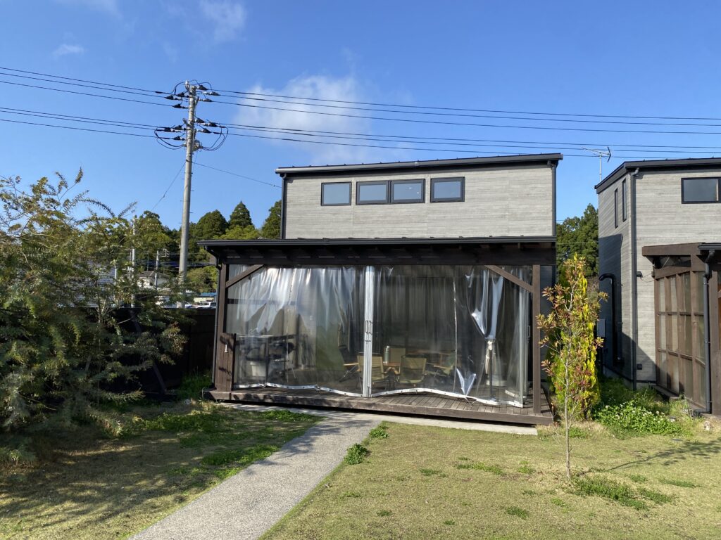 THE FARM HABITA