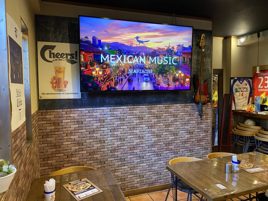 メキシカン音楽が流れるカジュアルな空間