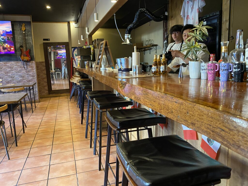 カウンター席