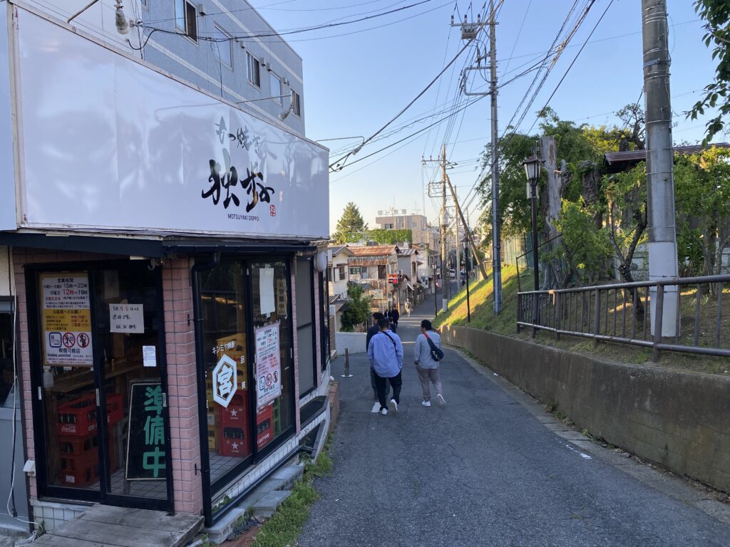 Un DEL BARRIOへの道順