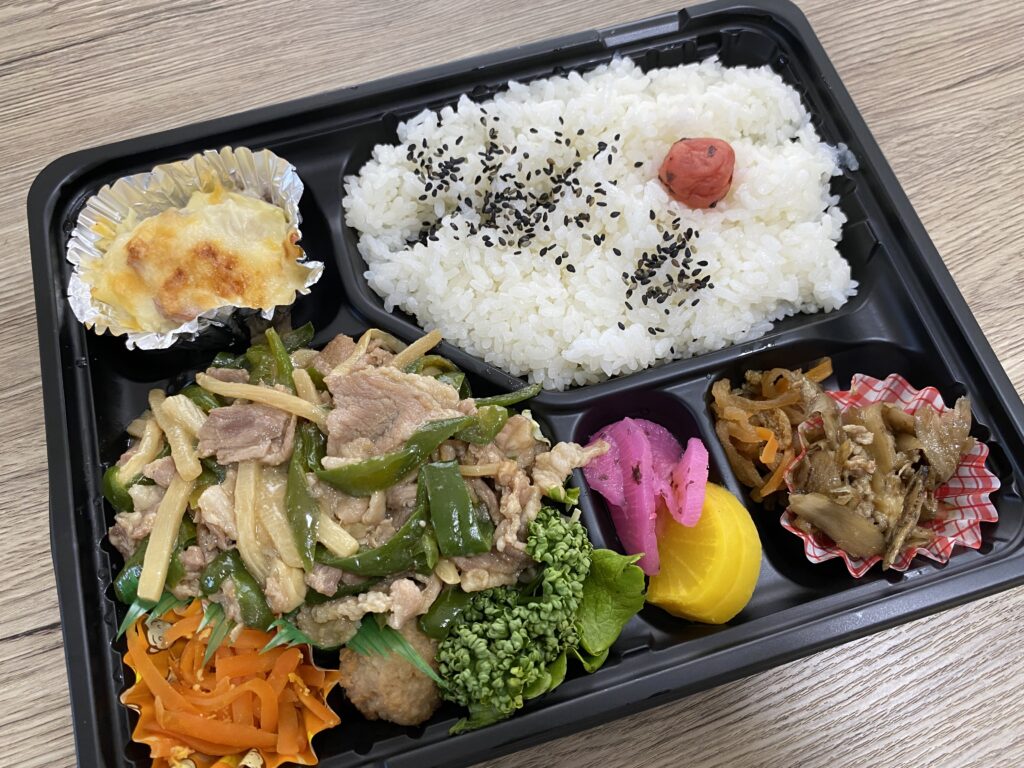 青椒肉絲弁当