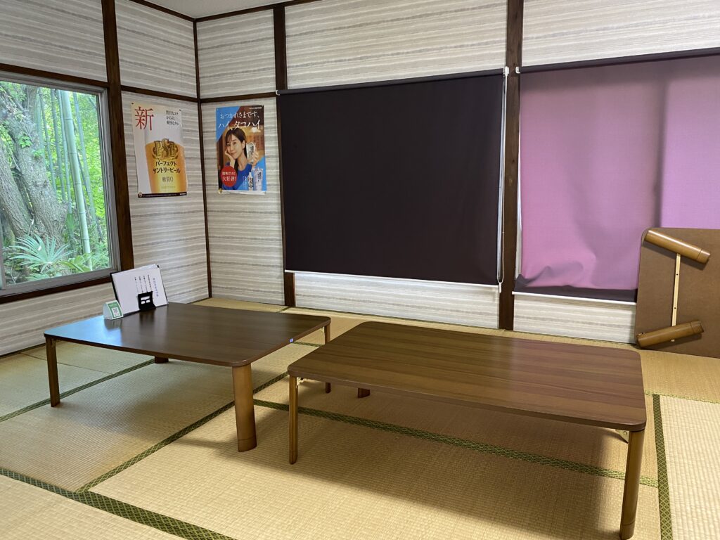 仕切り付きの大人数向け座敷