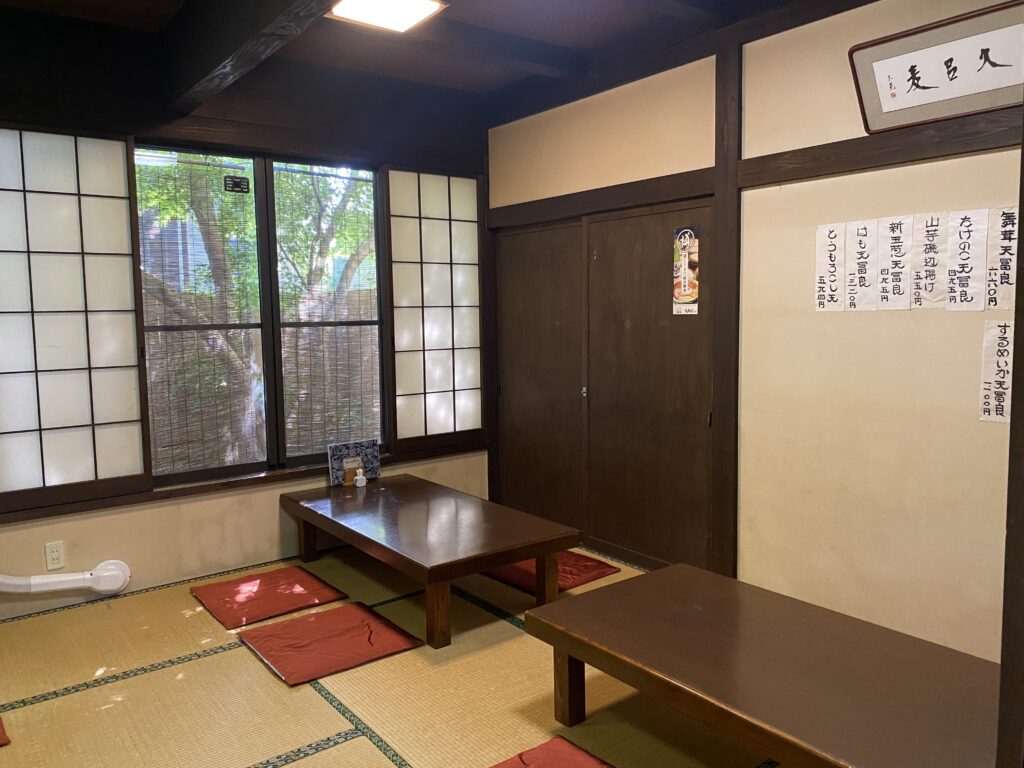 久呂麦の座敷