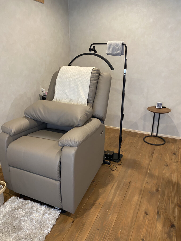 etm. nail&eyeの店内