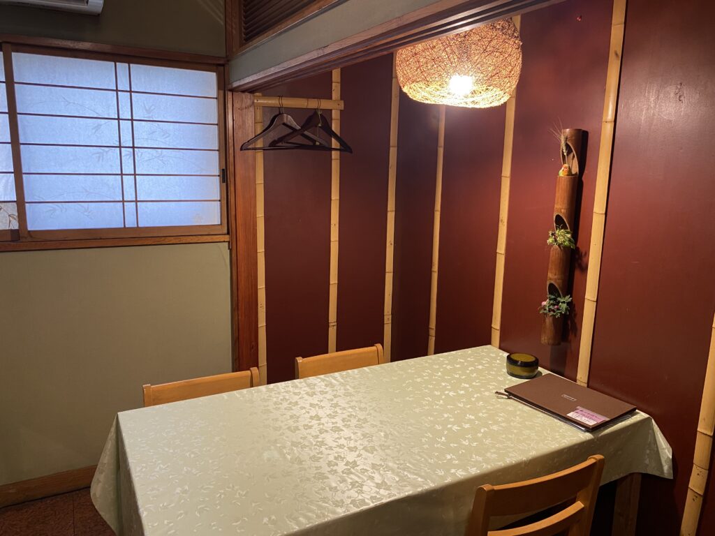 季節板前料理 なごみの店内