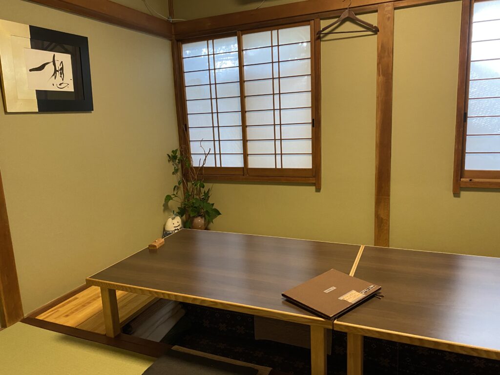 季節板前料理 なごみの店内