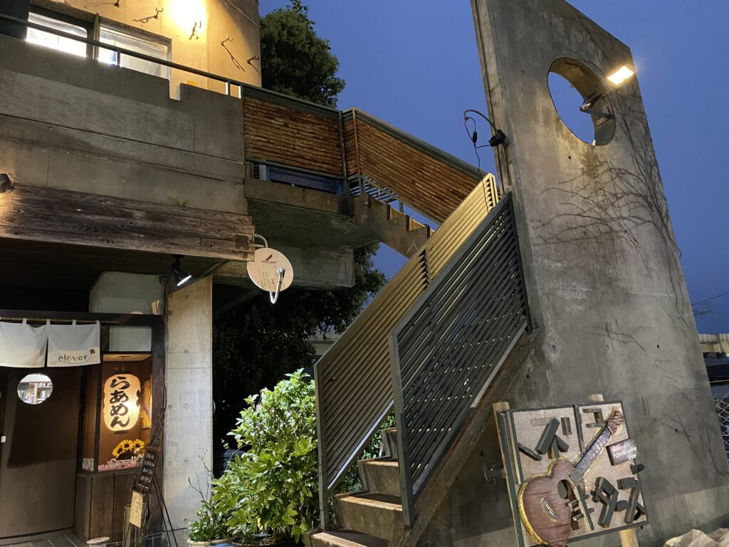 トネリコギターズの外観
